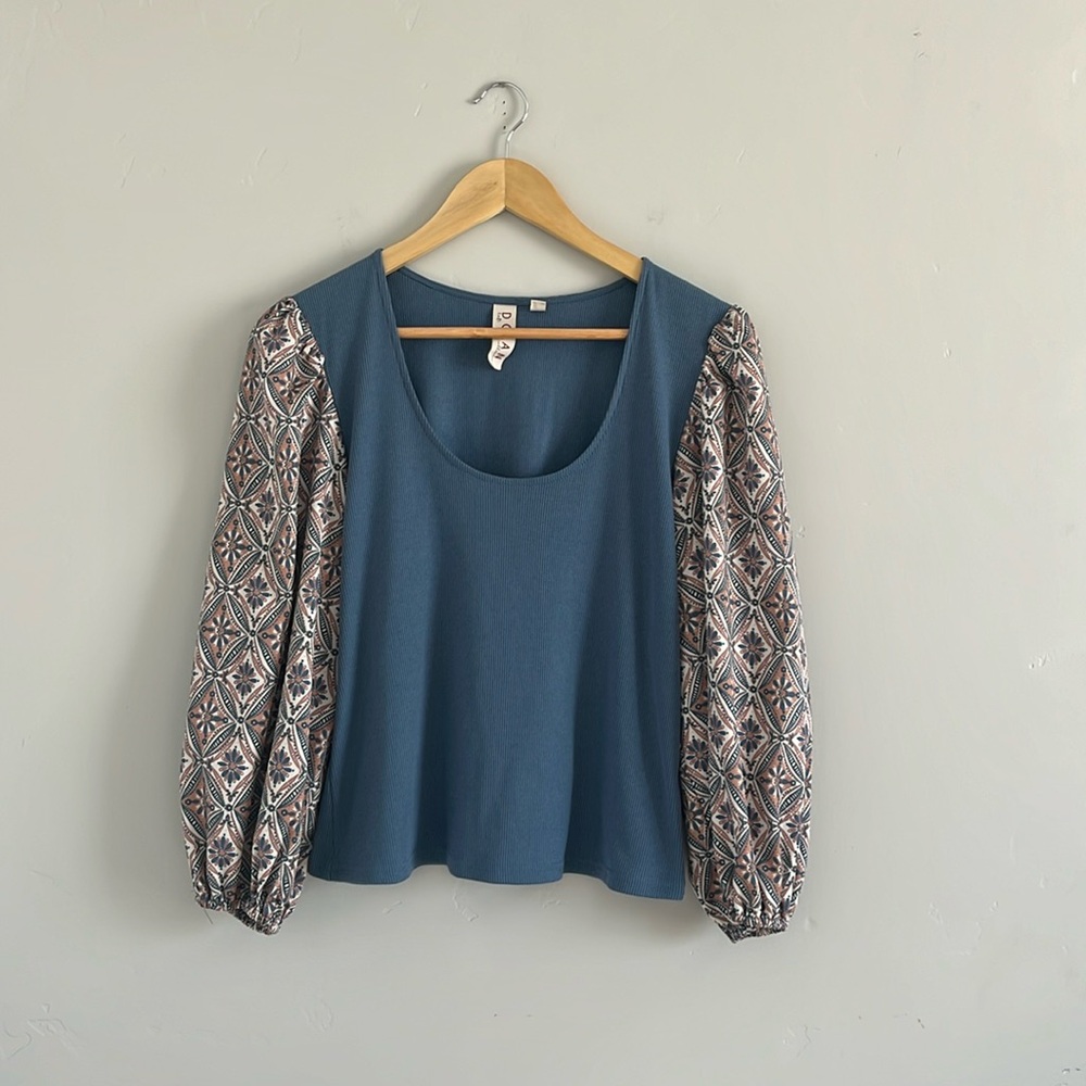 Dolan | Blue & Cream Patterned Sleeve Top